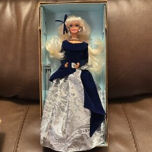 Vintage 1995 Avon Exclusive Barbie